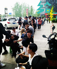 �����ȥ�Ŷ� ��ս��ҹ�ջ�  �Ի�������ôƴ��