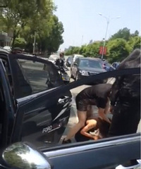 �������ת�����˾������Ҵ�С�� �·��������ˣ�