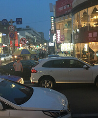 �ع⣡����һ��ʱ��Ů˾���Ե�ͣ�� ռ�õ��е���