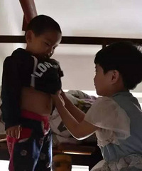 ���ᣡ6��Ů����"����" �����ڼ�ϴ������