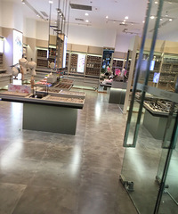 �����ĳ�궪�˸����� ���һ������ӪҵԱ͵͵����������