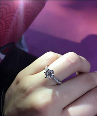 ��Լ�󷽵ľÿ������