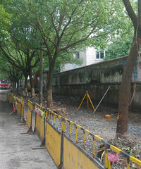 ��ˮ����ѧ�Աߵ��Ǹ���������  ����ժ���ˣ�