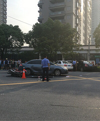 昌盛中路同德路口交通事故