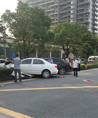 昌盛中路同德路口交通事故