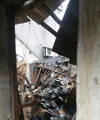 ���ˣ�������԰����䷿�Ӻ�Ȼ������90����ͷ���ѹ��...