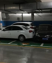 ����ͣ����һ��λ���ǿյ� ����ǵ�ͣ������