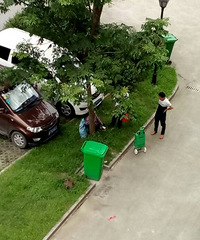 �γ��̶����Ӹ����賳�� ��������ͷ������һȭ ���Ѷ����ӳ���