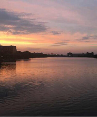 ���������º�����ɫ���������ǳǱ�һ����