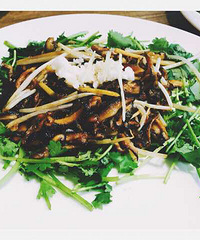 ����һ���Ӳ�ȫ��Ҷ�ӺͲ� ��Ȼ������ô�óԣ���