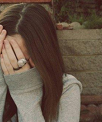 ����ÿ����������˱��źͰ������Ƥ���˽��