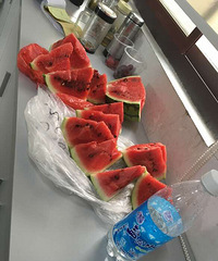 ��ô�ȵ����������ϣ���ƿ����ˮ���ʣ���