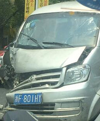 բǰ��25·����ײ������� ������Ҳ���Ŀȫ��