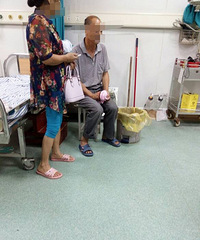 ʹɷ������һ���Ӱ����ָ���Լҹ���Ӳ����ҧ�� ����Ҳ���