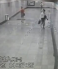 上海地铁天花板掉落 引发住房装修深思