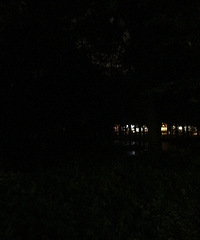 ����·����ˮ�幫԰����Ȼ�������˺ڵ�Ϲ���ڡ���