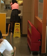 �������;���һ��ֹ��ֵ�Ů�� ÿ�춼����ϴͷ����