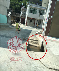 2���к�����û�� ��������̾�Ȼ��æ��������¶�