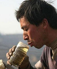 84��ũ����������з�Ҫ���о��� Ц������