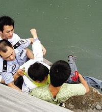 ����һ������С���޳��� �Ϲ�һŭ֮�����˺ӣ��ҿ�...