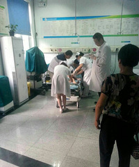 ������ѧ��1�� 6��Ů�����׶�԰�ؼ�·����ˮ �ҿ�����