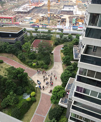 һ��С�������Ӹ߿�׹�䣬ϣ���漣�ᷢ�� ���ӣ�