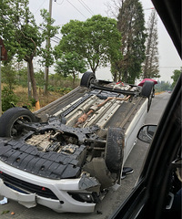 【街头爆料1】车怎么翻