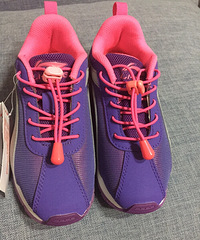 ���ϴ������ĳƷ����Ь Ь���ɽ�����ɫ��ȫ��һ�� ɶ�����