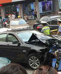 ������ͷ�ֲ��ҳ��� ��������ײ3����2������