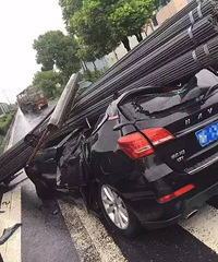 ͩ��߼��帽�� ����SUV���ֽ�ѹ�⣡