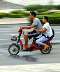 ���˳���û�γ�Կ�� �����к����ƿ��ײ������Ůͯ