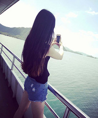 �ϵ�˵����һ���ر��Ů����������ǰ�����