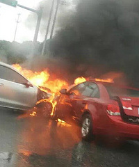 ͻ����Բͨ���¸���������ײ  �ԣ�ȼ���ˣ�