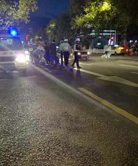 ͻ������ɽ·�ϵİ������ֳ�����