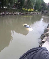 ͻ����������������������ˮ�� ˮ��ȫ��û�������ˣ�