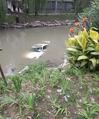 ͻ����������������������ˮ�� ˮ��ȫ��û�������ˣ�