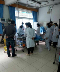 Σ�գ������һ6�꼶����������ѧУ��¥׹��   ��������