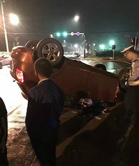 ɶ����������������ֹ����ſ�һ��С���Ľų��� ����·��