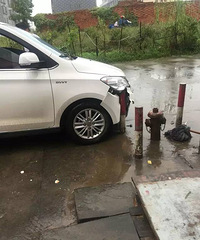 ��ɫ��������ŵ�ɲ�� ������ײ�˻���ǰ�� ���������