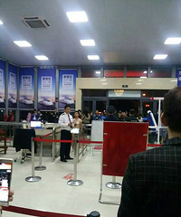 ���۾��������ϻ�վ����һ�������尲��...