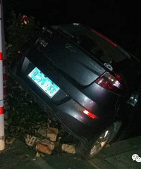 �ּ�Ů˾��������Ů��ƣ�ͼݳ�������ŵ�ɲ�� ���ײ�ϸ�ѹ����