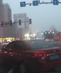 ţ�����ε�·�� һ˽�ҳ�ֱ��Խ��2��ʵ�� ˫���ߴ���ͷ