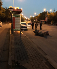 �賿����·�˻��� �γ�ײ��Ħ�г� ��Ա�������ã�