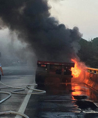 ���˸�����һ�������ʻ;����� �ֳ�Ũ�̹���������Ȼ��������