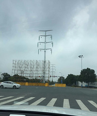 ����ĳСѧ�Ա��ڽ�220ǧ���ظ�ѹ���ҳ����ˡ���