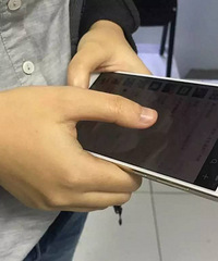 ����һŮ���ֻ���3000ԪǮ��͵��  �����߾�������