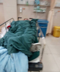 ���£�С���賿2���ھư��ſ�  �ز�������ѹ�������������