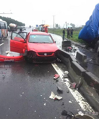 Σ�գ����˸���һ�ҳ��Ƿ����  ����������ײ��