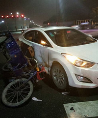 �ޡ����ҵİ�ɫ�γ���һ�����ֳ�ײ�� ��������ȫ��Ҫ����