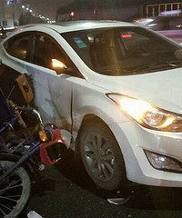 �ޡ���ɫ�γ������ֳ�ײ������